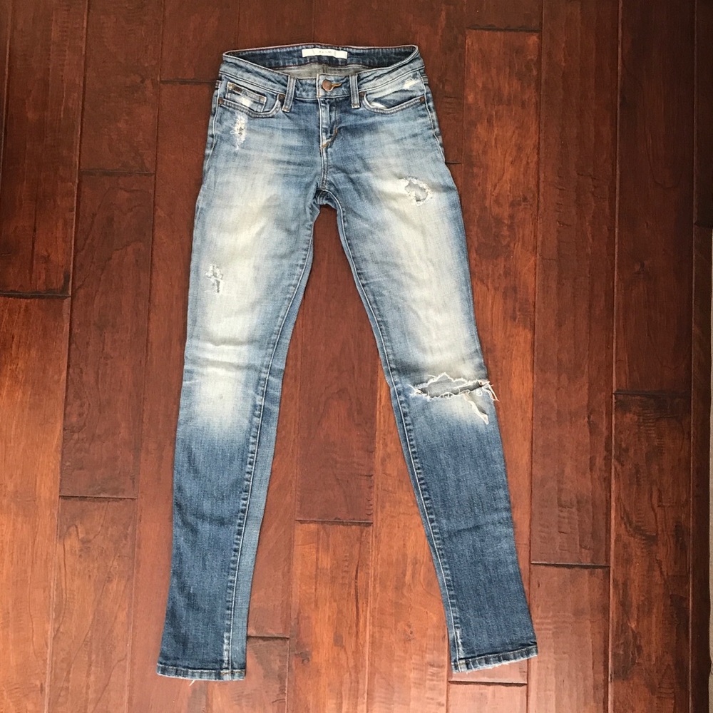 Joe’s distressed denim jeans “Chelsea”